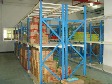 Rak Penyimpanan Industri Rak Logam Abu-abu Untuk Pusat Logistik