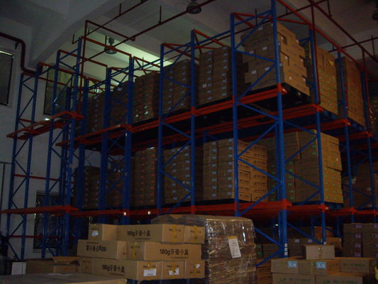 Beli baik akses sisi ganda - drive yang mendalam Dalam Pallet Racking untuk penyimpanan industri pembuatan online